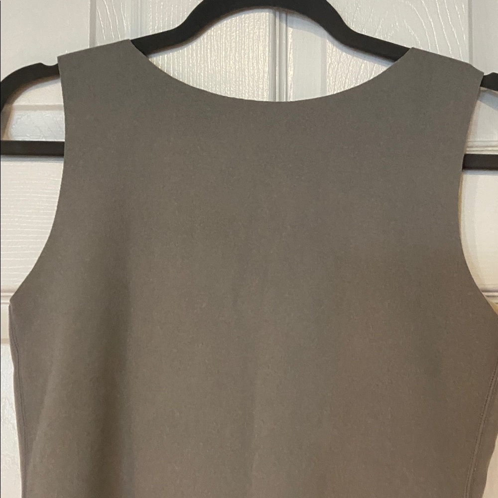Gray Sleeveless Top - Picture 4 of 5